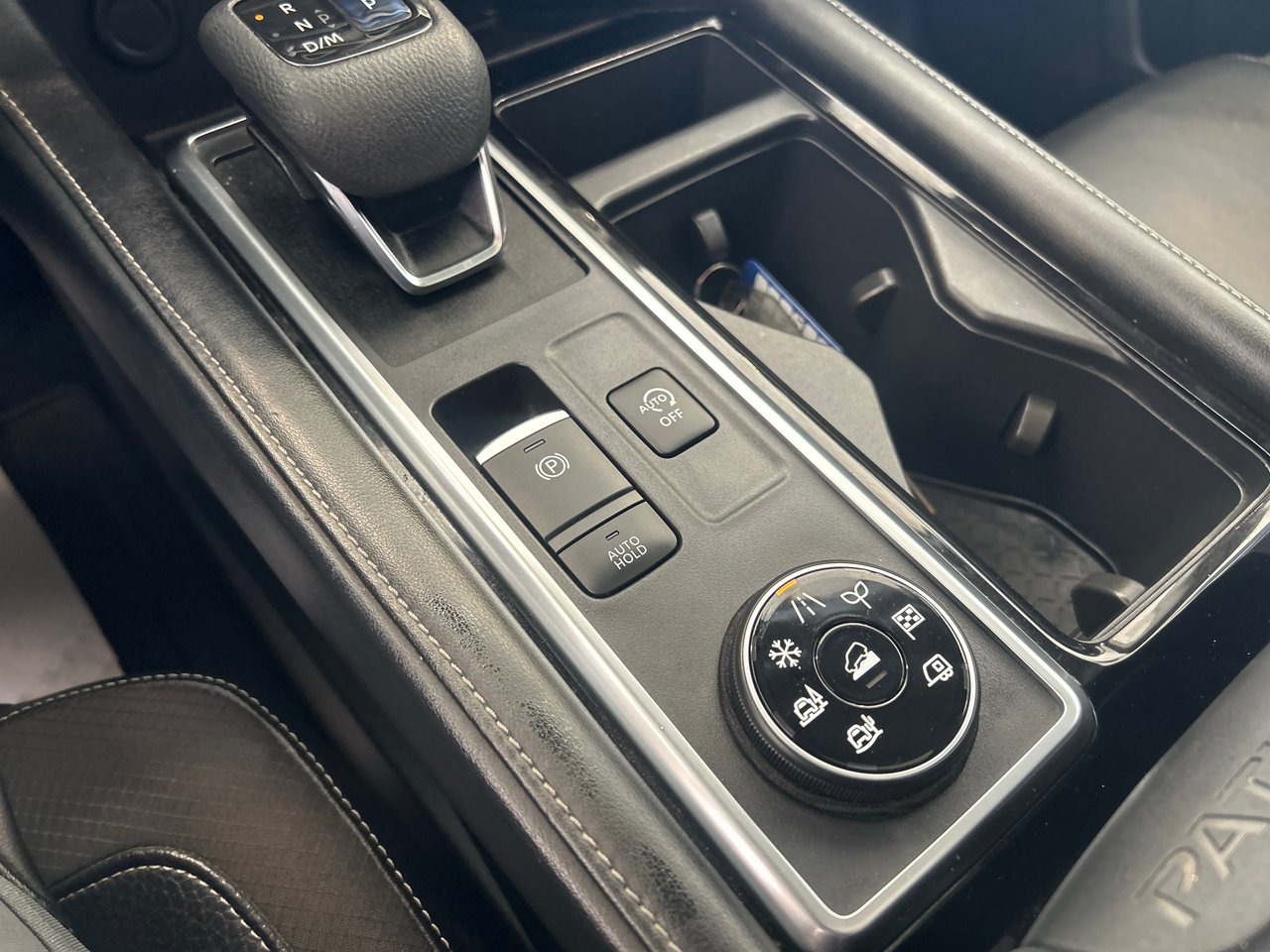 2022 Nissan Pathfinder - Image 32