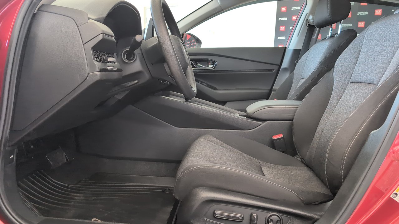2023 Honda Accord Sedan - Image 13