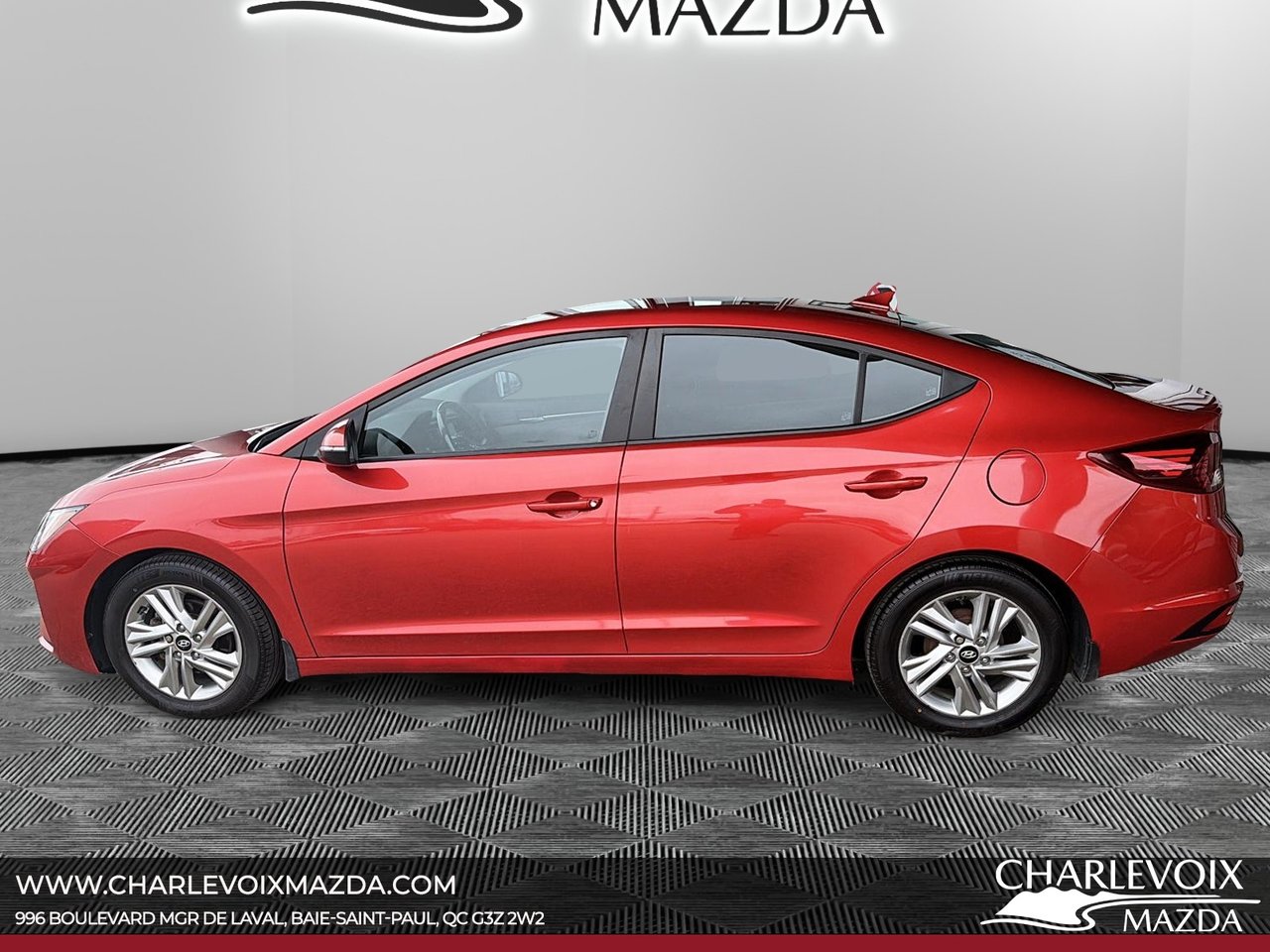 2019 Hyundai Elantra - Image 5