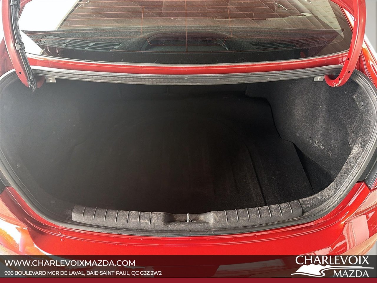 2019 Hyundai Elantra - Image 6