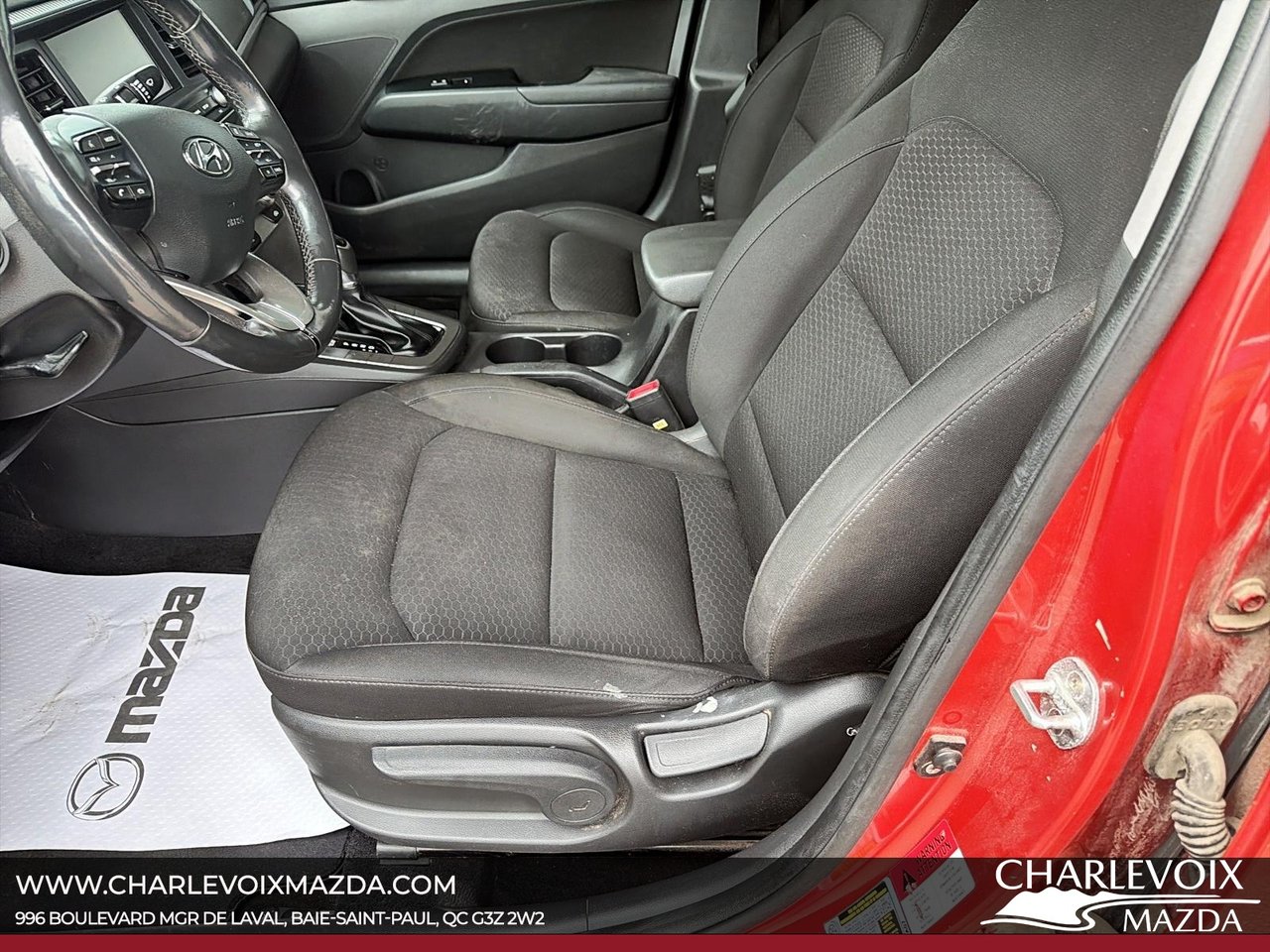 2019 Hyundai Elantra - Image 9