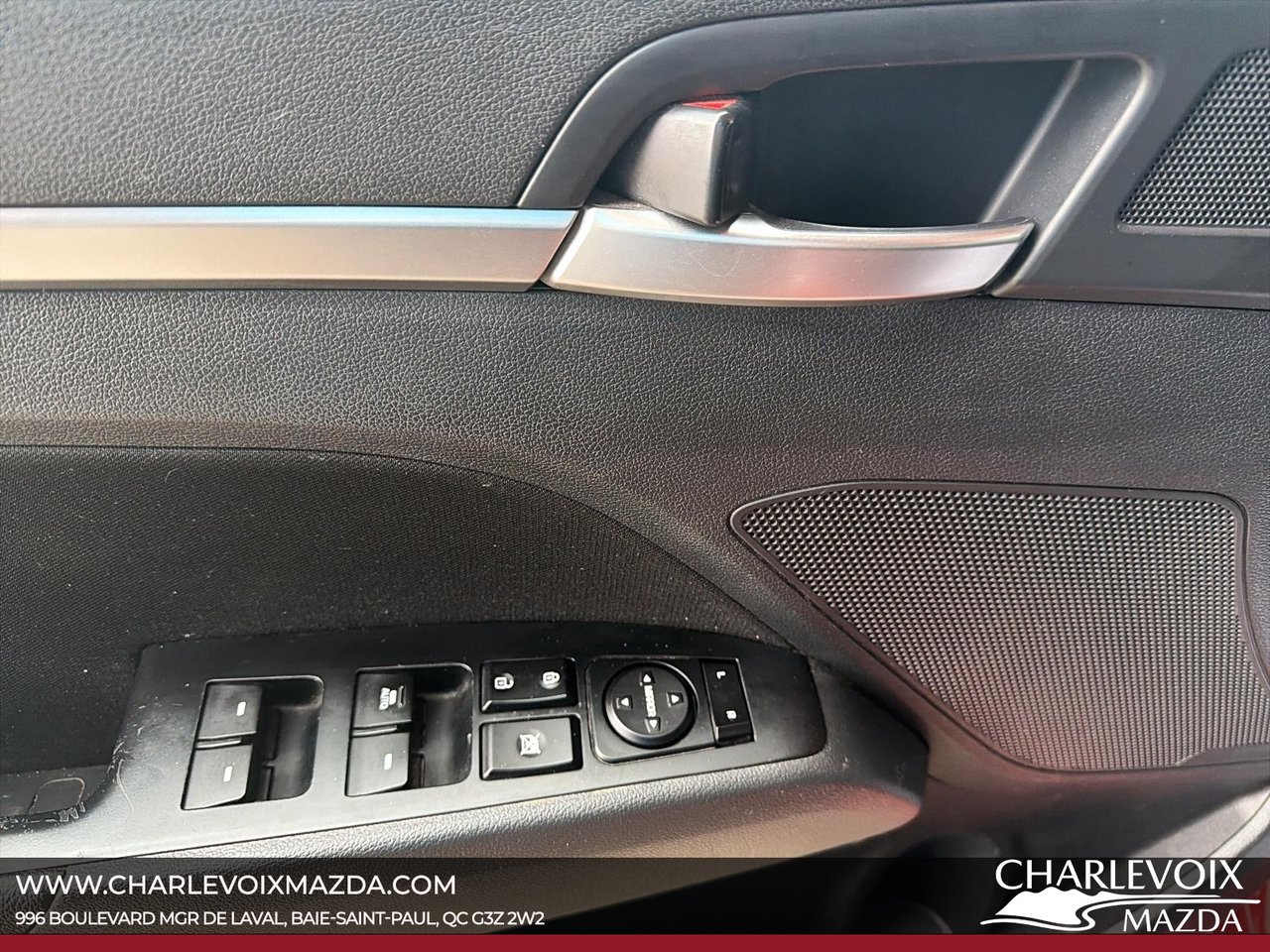 2019 Hyundai Elantra - Image 11