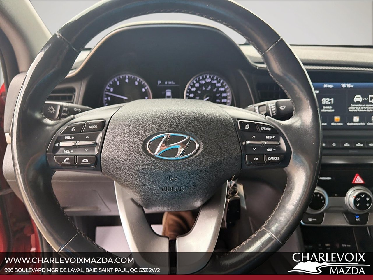 2019 Hyundai Elantra - Image 14