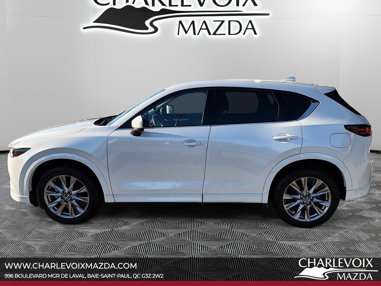 2025 Mazda CX-5 - Image 5