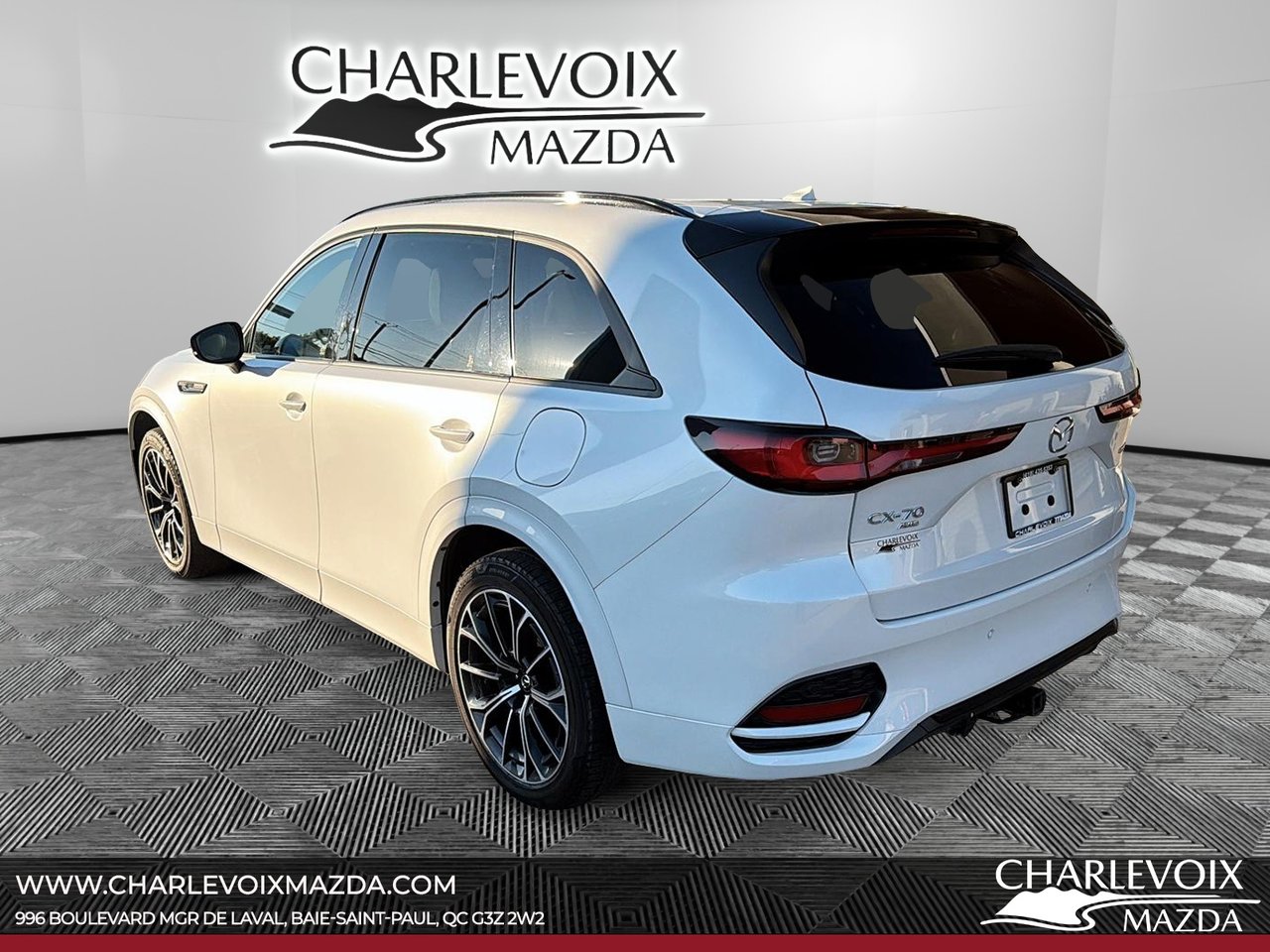 2025 Mazda CX-70 PHEV - Image 4