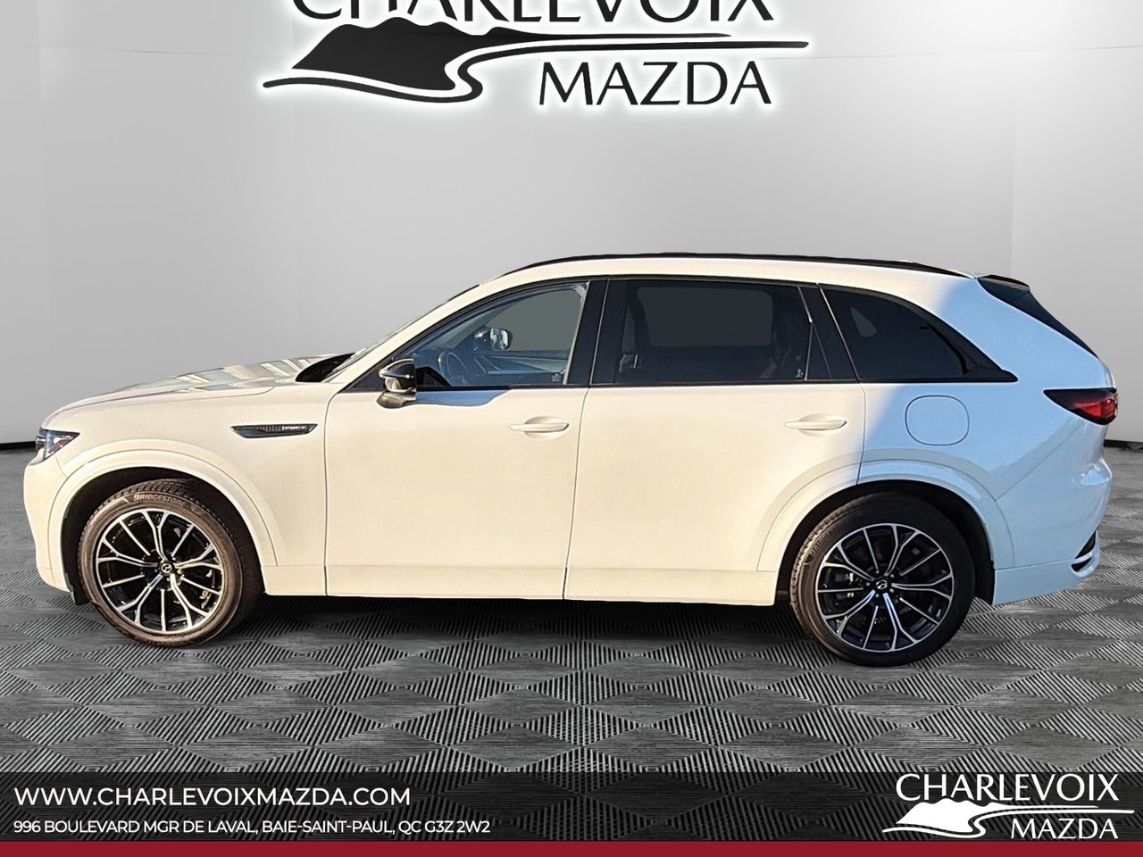 2025 Mazda CX-70 PHEV - Image 5