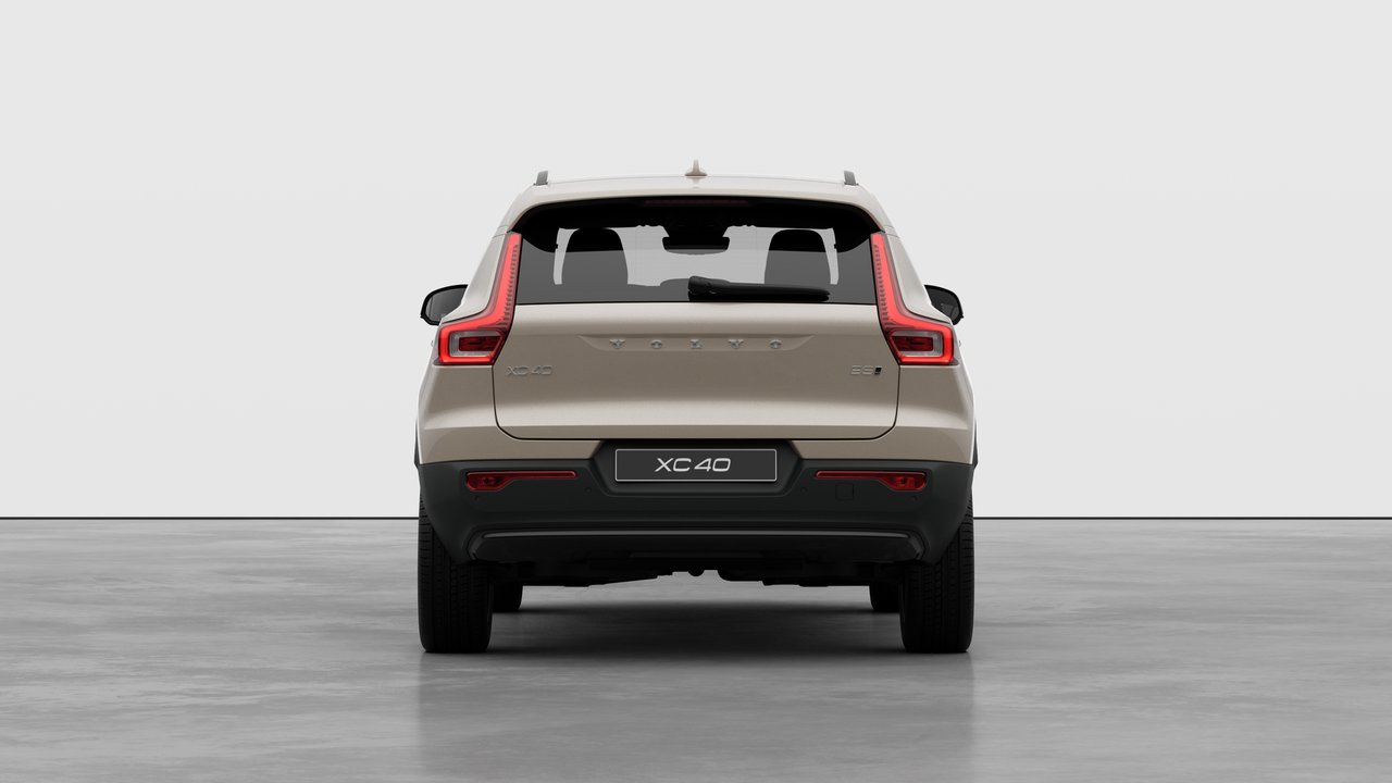 2026 Volvo XC40 - Image 6