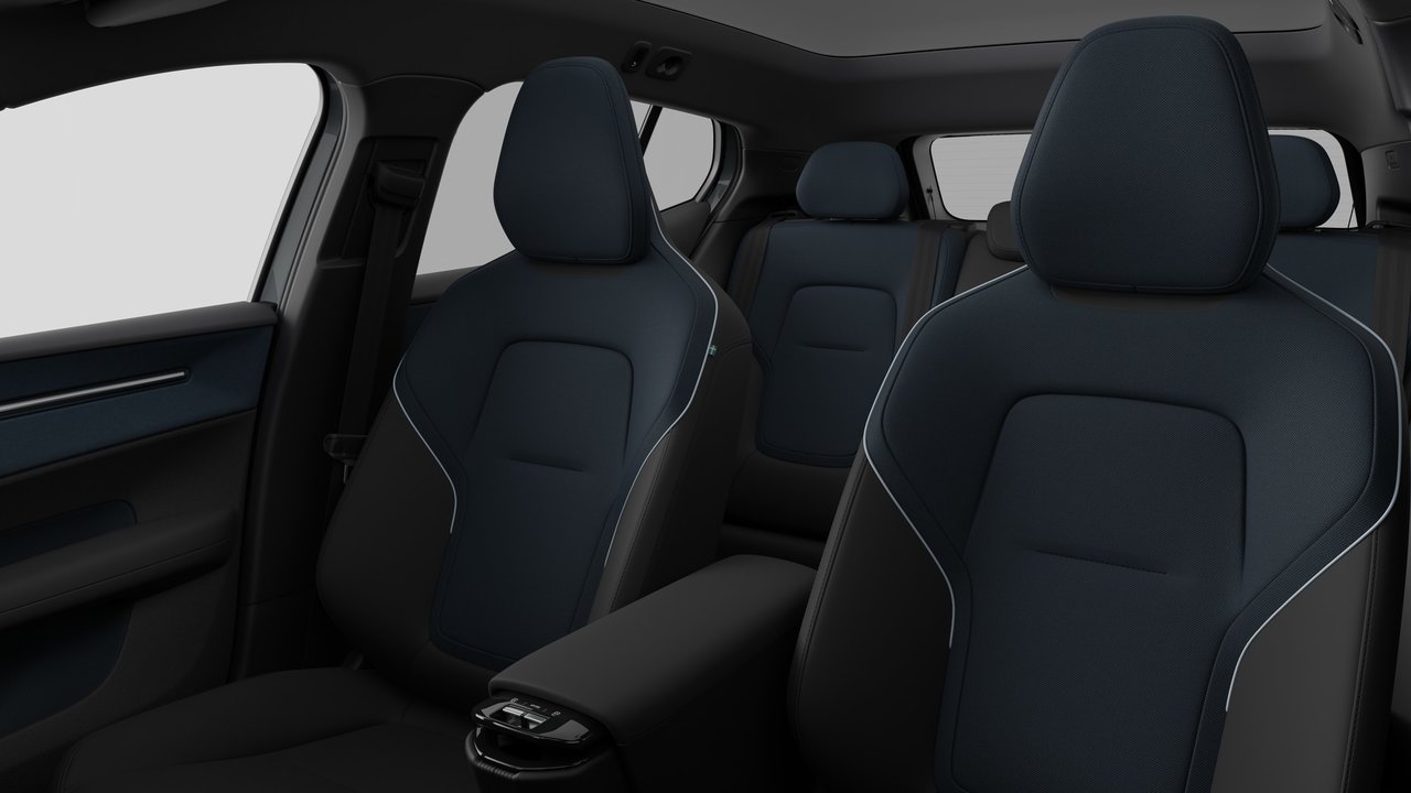 2026 Volvo EX30 - Image 12