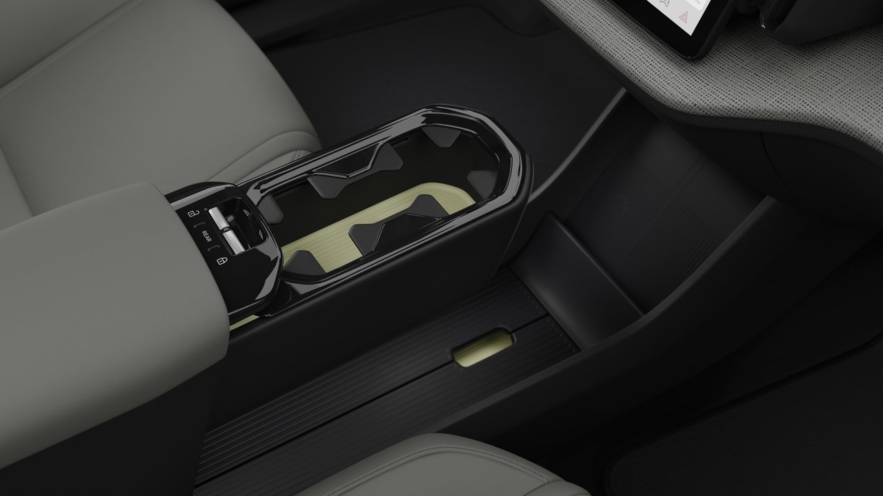 2026 Volvo EX30 - Image 11