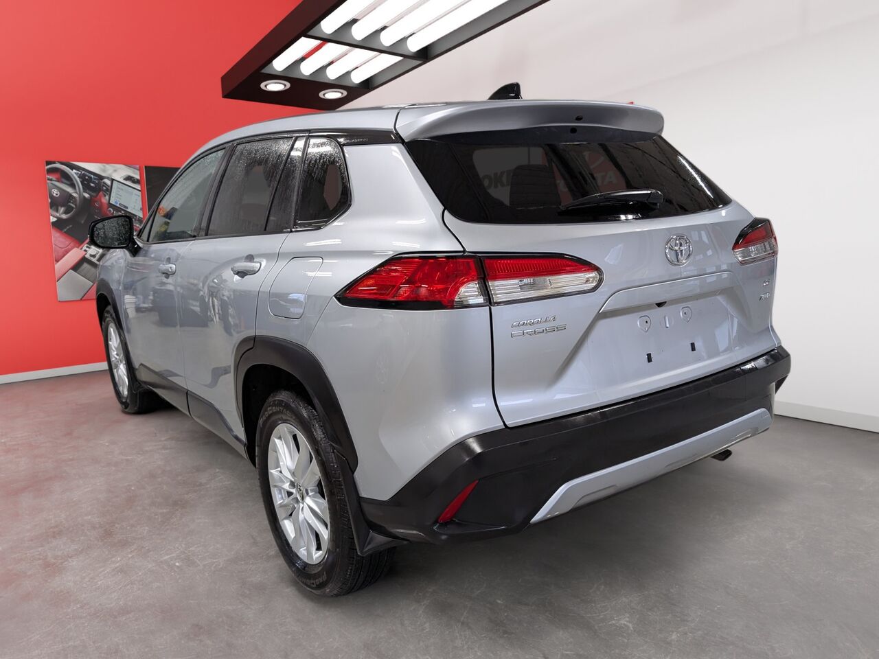 2025 Toyota Corolla Cross - Image 6