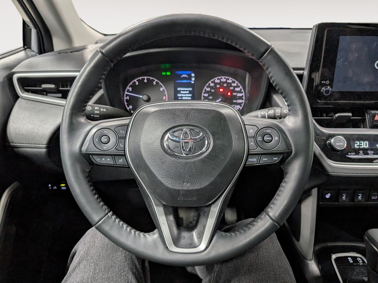 2025 Toyota Corolla Cross - Image 13