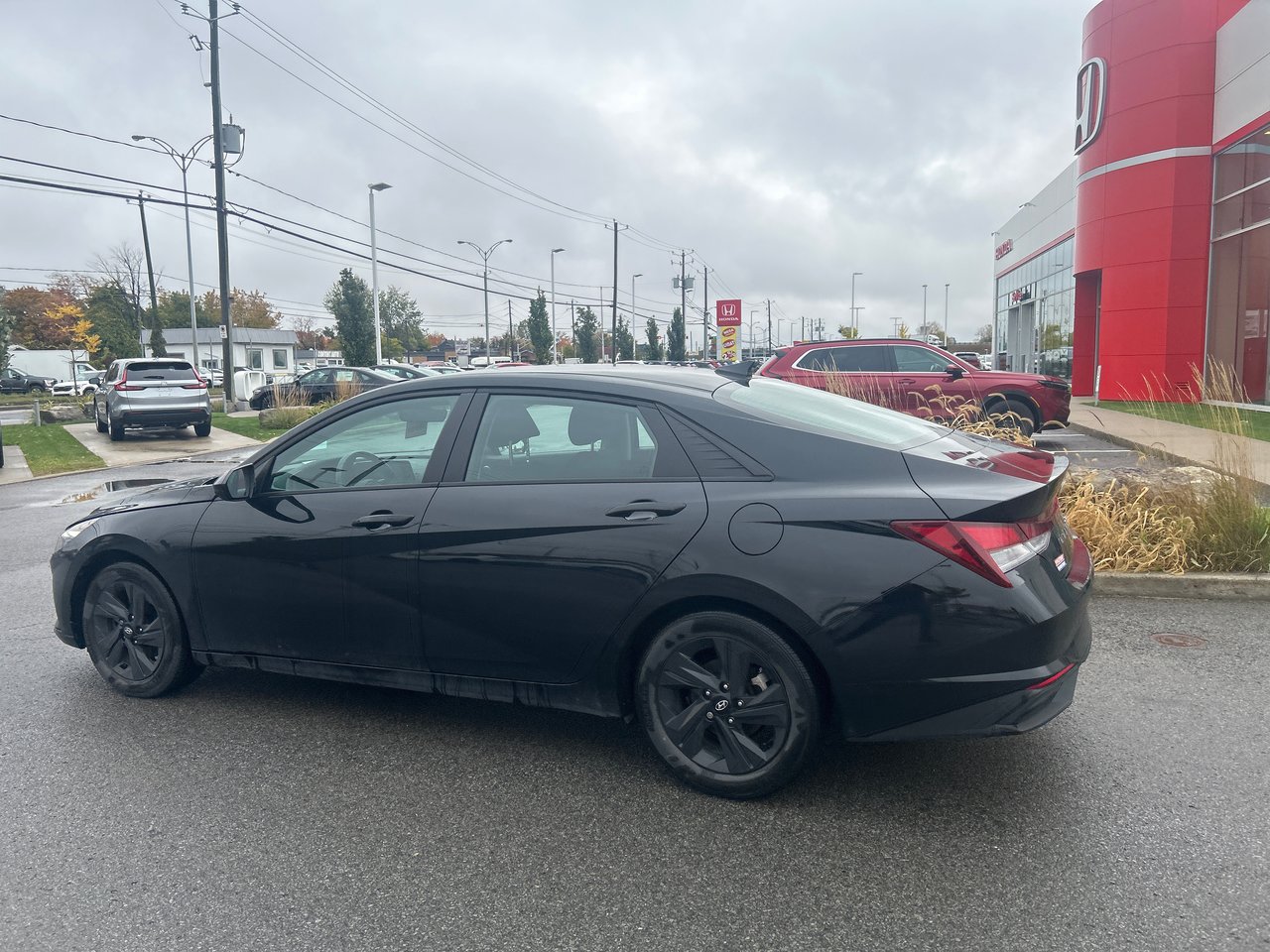 2023 Hyundai Elantra - Image 5