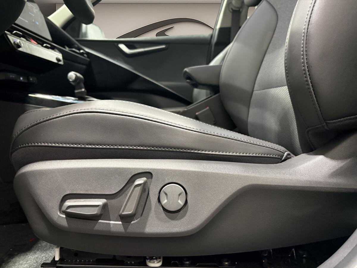 2025 Kia Niro HEV - Image 19