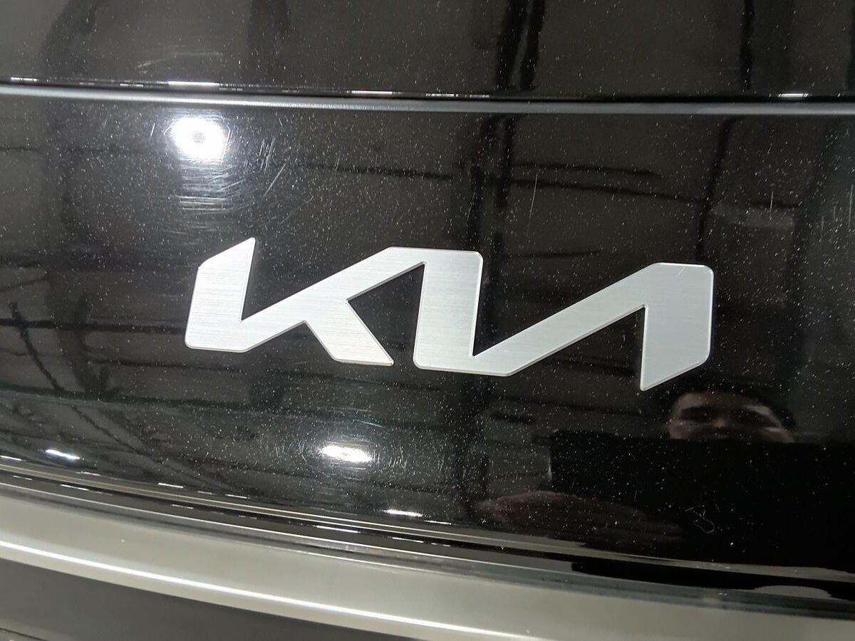 2024 Kia Niro - Image 30