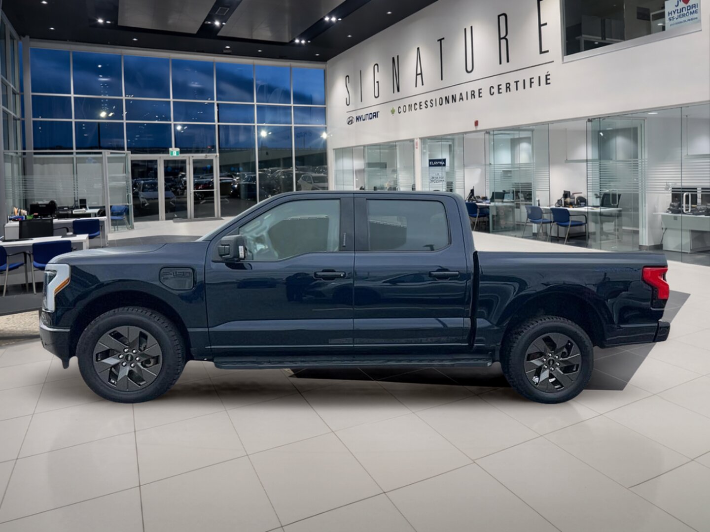 2023 Ford F-150 Lightning - Image 8