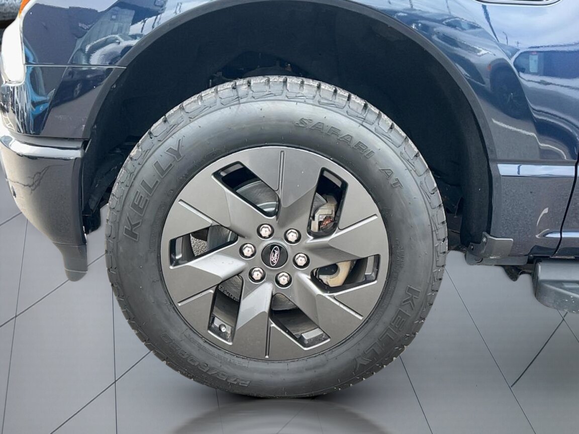 2023 Ford F-150 Lightning - Image 9