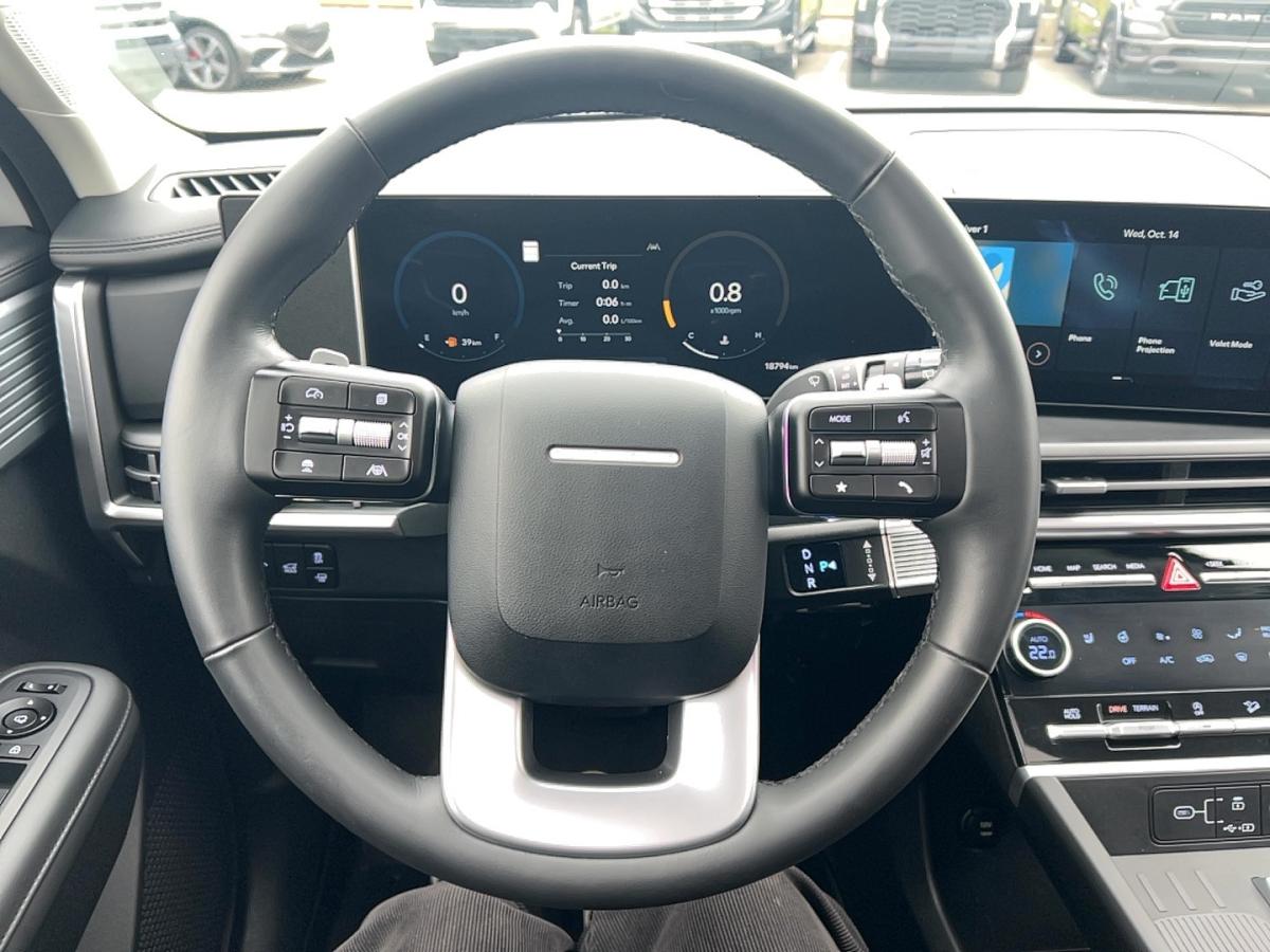 2025 Hyundai Santa Fe - Image 22