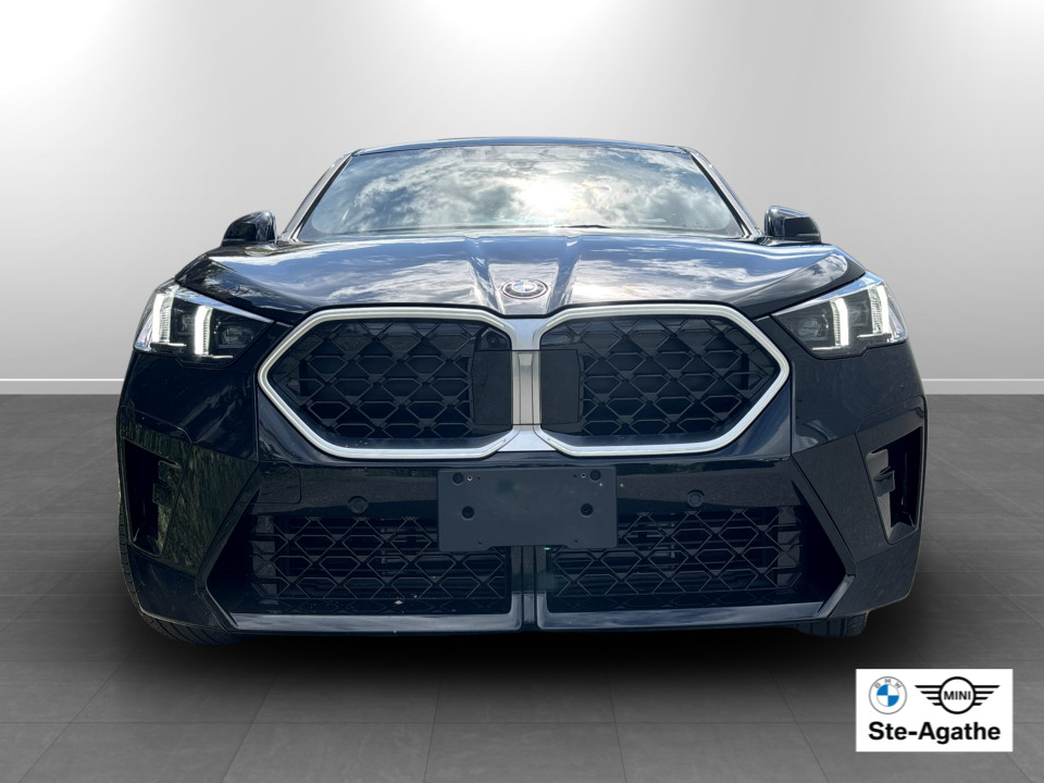 2025 BMW X2 - Image 4