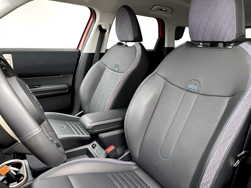 2025 Mini Countryman - Image 7