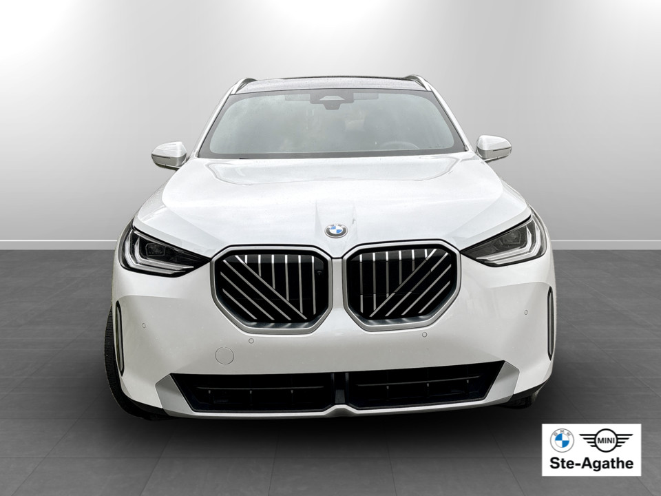 2025 BMW X3 - Image 4
