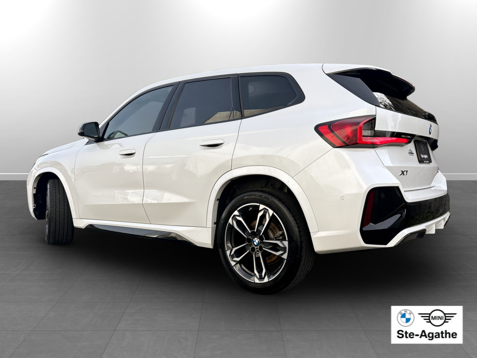 2025 BMW X1 - Image 3
