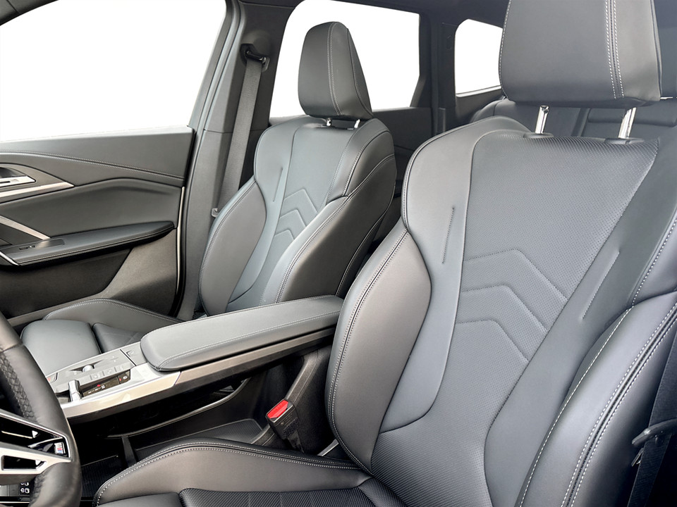 2025 BMW X1 - Image 7