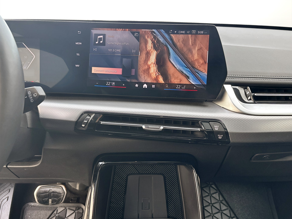 2025 BMW X1 - Image 9