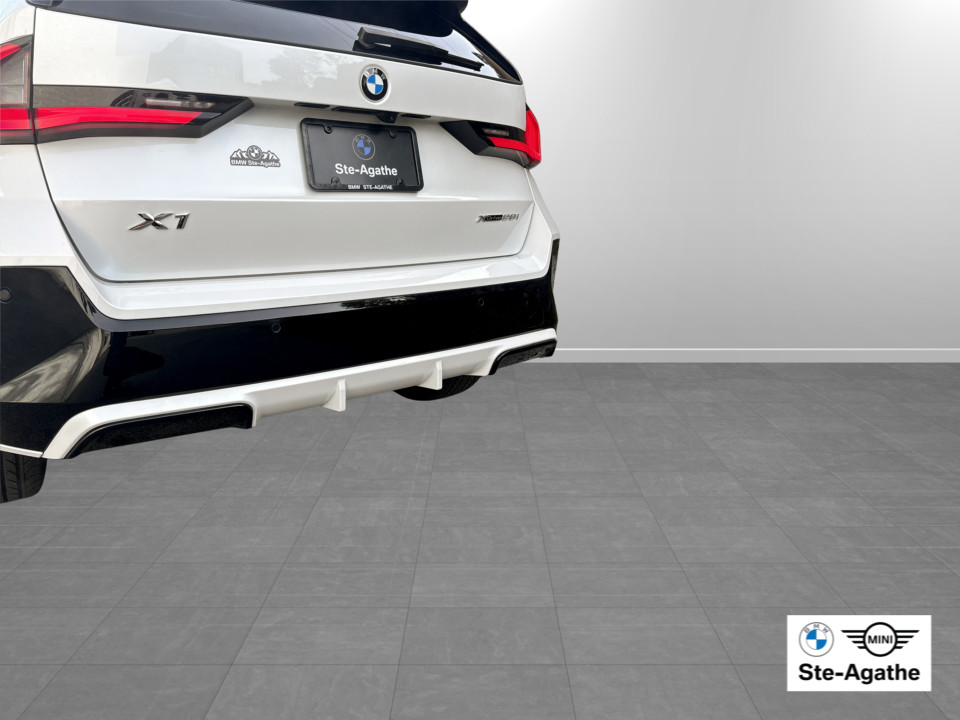 2025 BMW X1 - Image 14