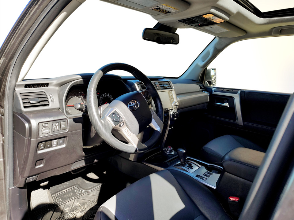 2023 Toyota 4Runner - Image 11