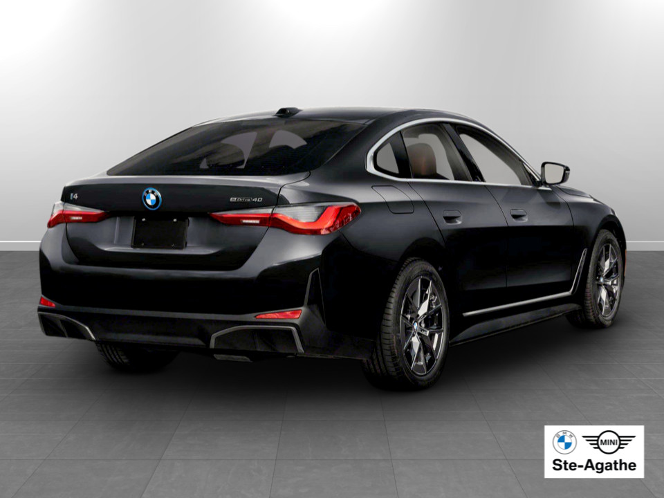 2026 BMW i4 - Image 2