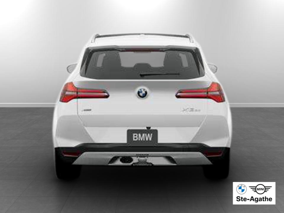2026 BMW X3 - Image 4