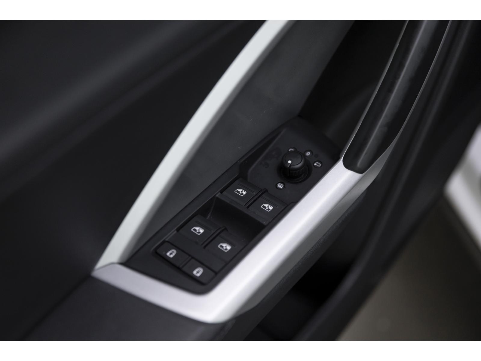 2023 Audi Q3 - Image 21