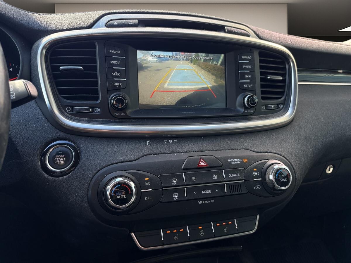 2017 Kia Sorento - Image 13