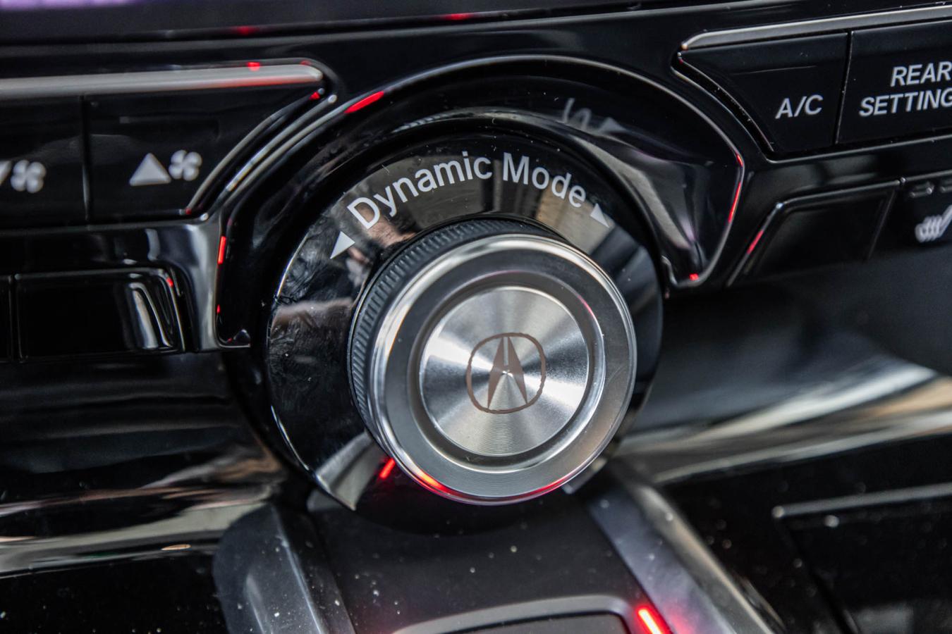 2024 Acura MDX - Image 25