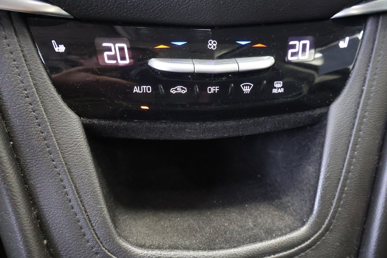 2018 Cadillac XT5 - Image 18