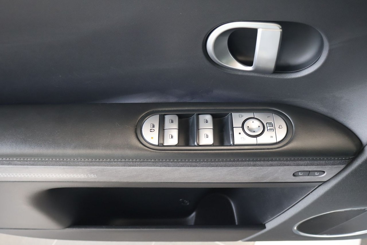 2024 Hyundai IONIQ 5 - Image 21
