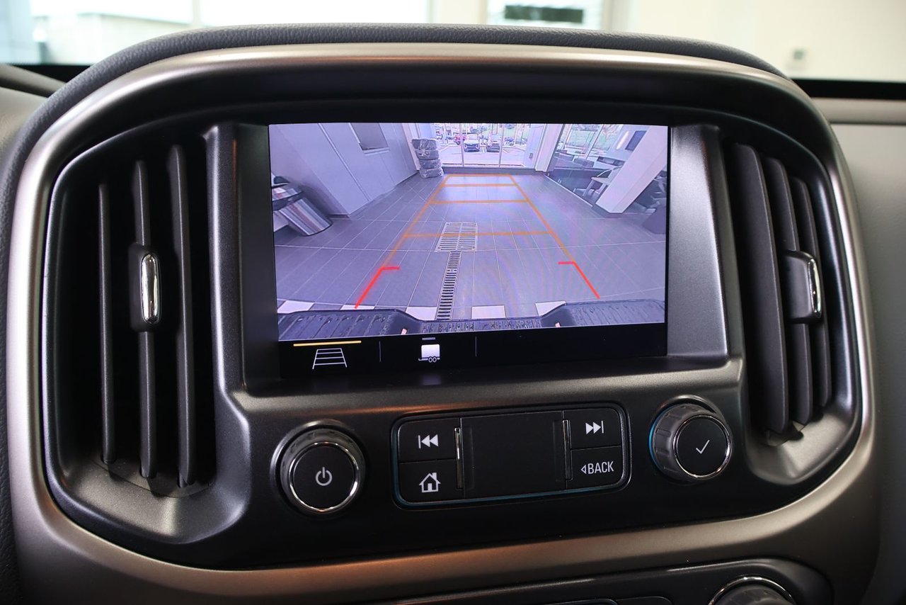 2021 Chevrolet Colorado - Image 12