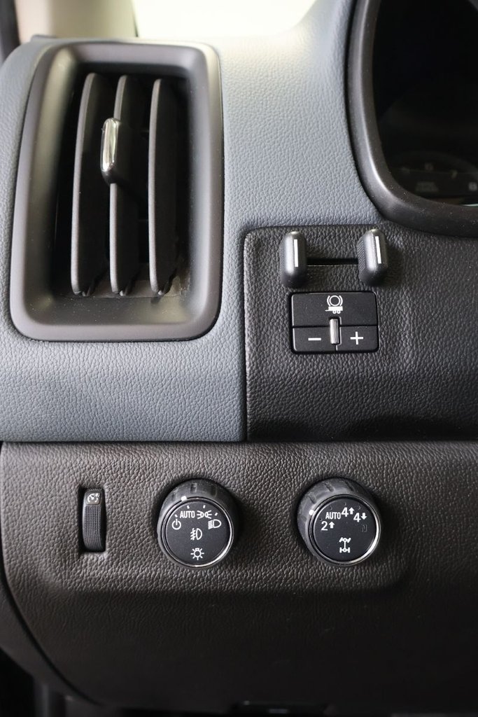 2021 Chevrolet Colorado - Image 14