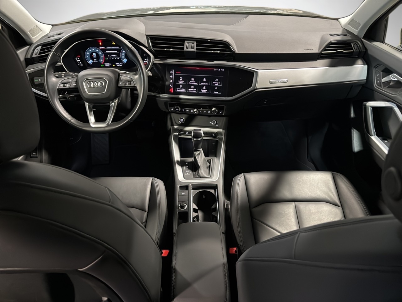 2024 Audi Q3 - Image 12