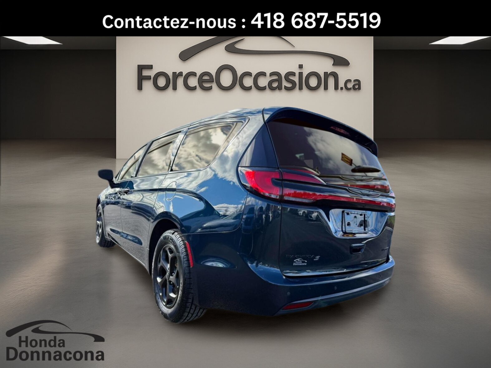 2025 Chrysler Pacifica - Image 4