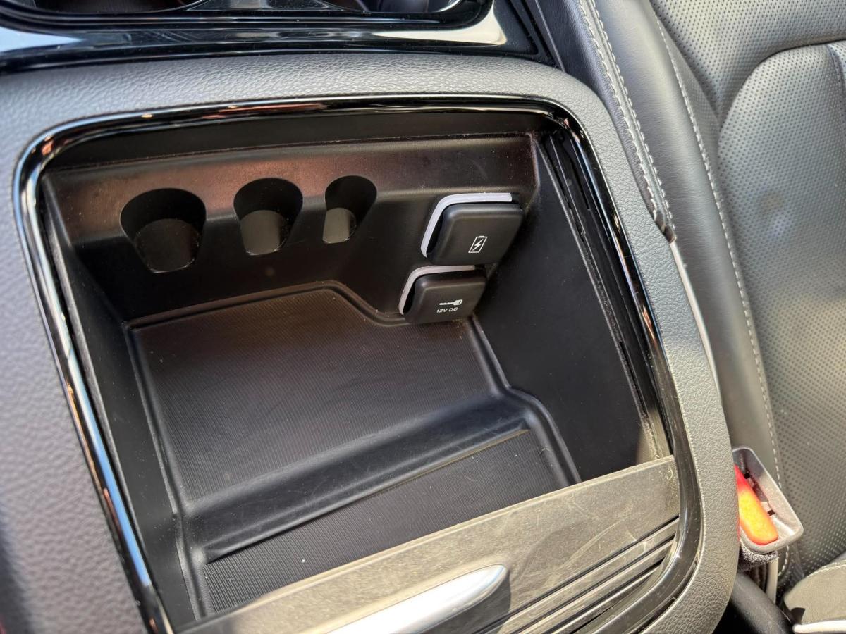 2025 Chrysler Pacifica - Image 25