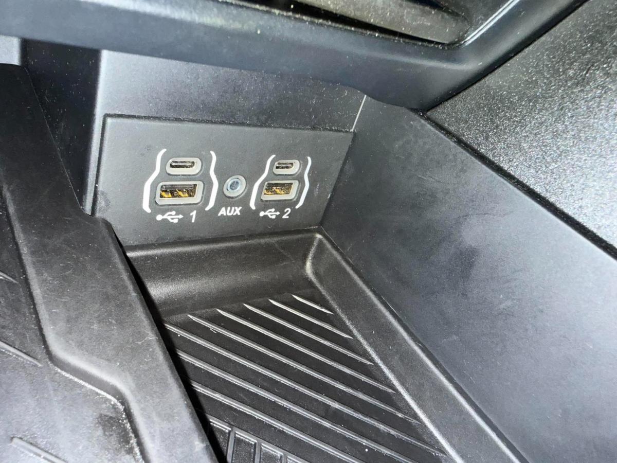 2025 Chrysler Pacifica - Image 26