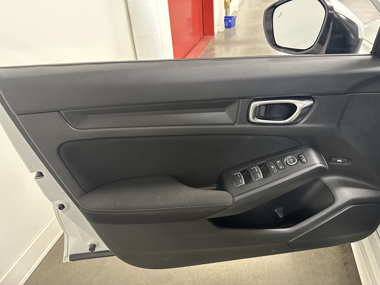 2025 Honda Civic - Image 13
