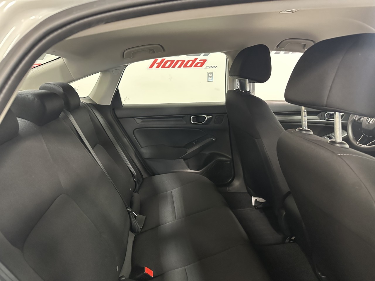 2025 Honda Civic - Image 24