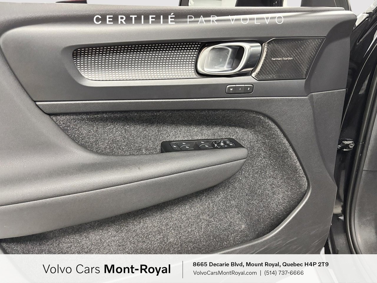 2022 Volvo XC40 - Image 9