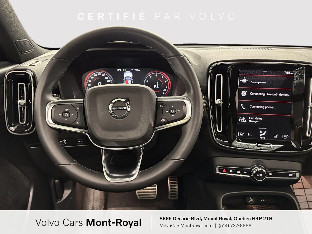 2022 Volvo XC40 - Image 10