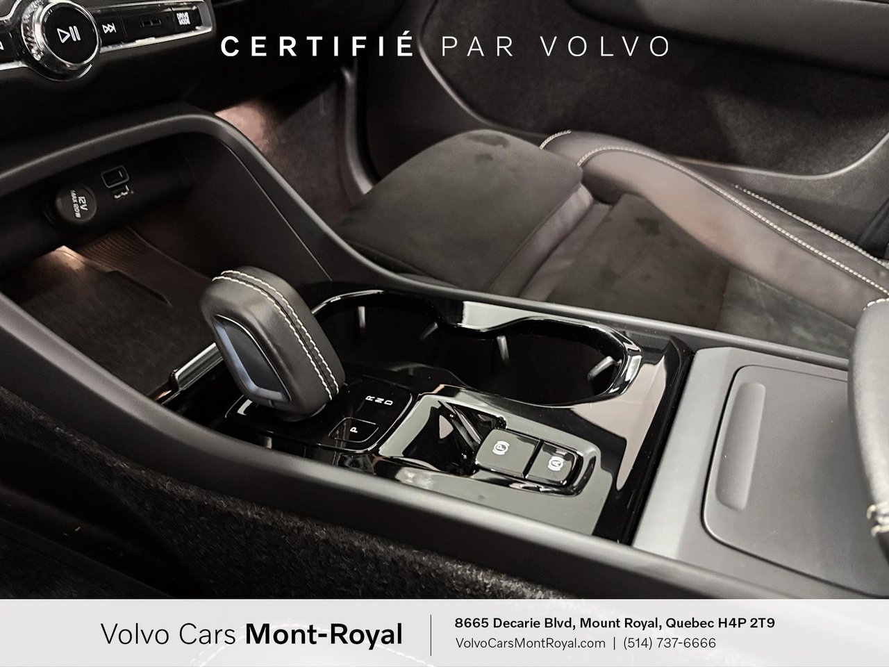 2022 Volvo XC40 - Image 14