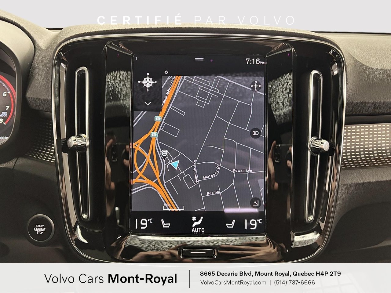 2022 Volvo XC40 - Image 18