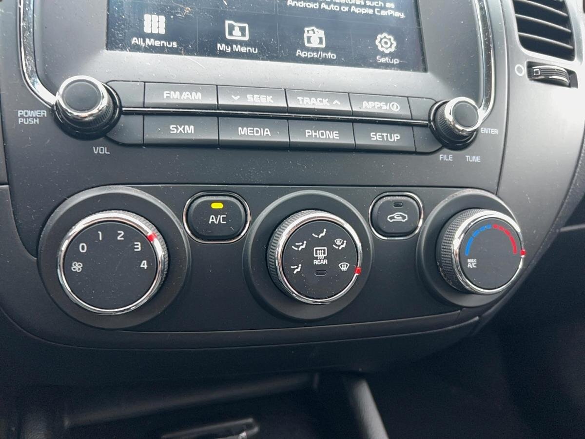 2018 Kia Forte - Image 15