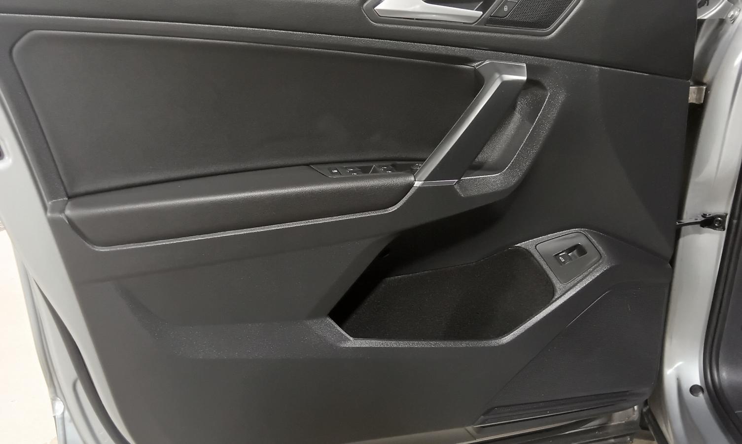 2020 Volkswagen Tiguan - Image 19